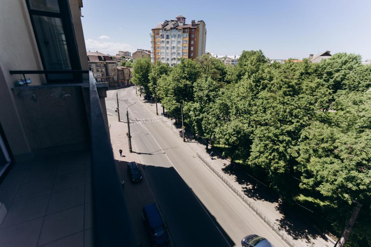 Apartments Біля Жд Вокзалу Ivano-Frankivsk Exterior photo